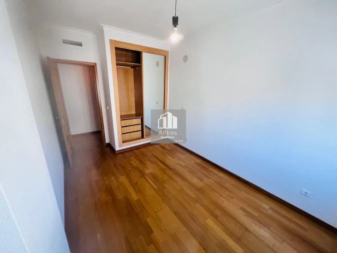 Apartamento T2 para Venda em Costa da Caparica Foto 11
