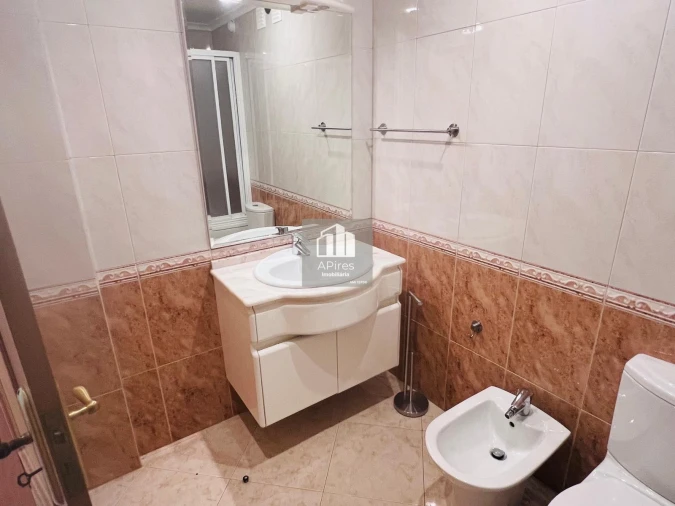 Apartamento T2 para Venda em Costa da Caparica Foto 16