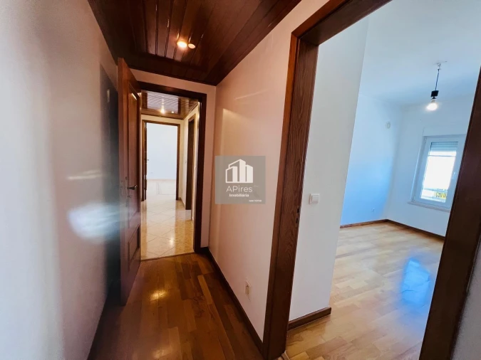 Apartamento T2 para Venda em Costa da Caparica Foto 9