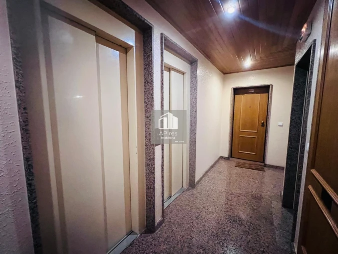 Apartamento T2 para Venda em Costa da Caparica Foto 22