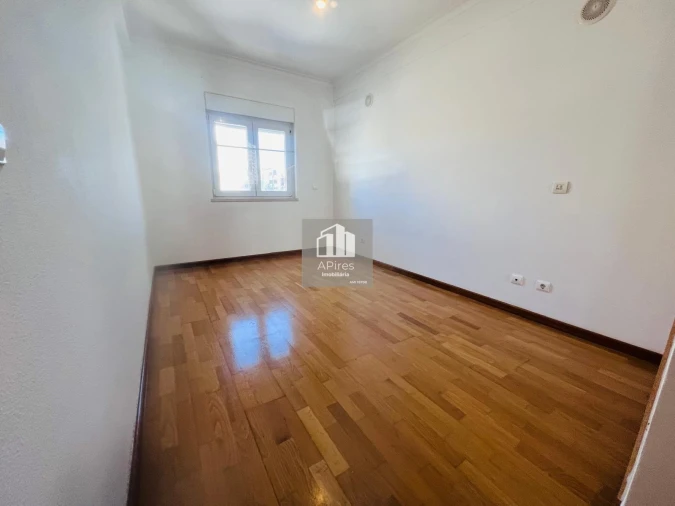 Apartamento T2 para Venda em Costa da Caparica Foto 14