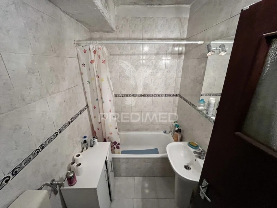 Apartamento T1 para Venda em Olhão Foto 11