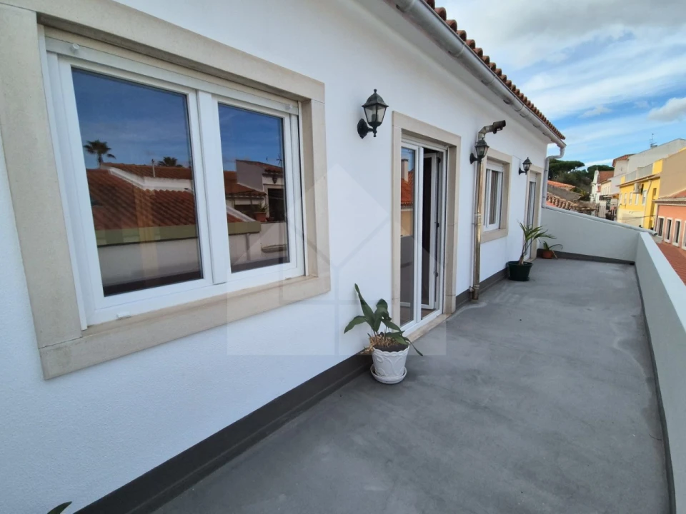 Apartamento T2 para Venda em Lourinhã e Atalaia Foto 1