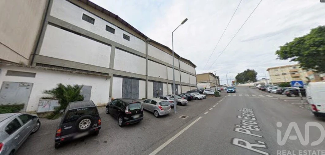 Armazém para Arrendamento em Camarate, Unhos e Apelação Foto 3