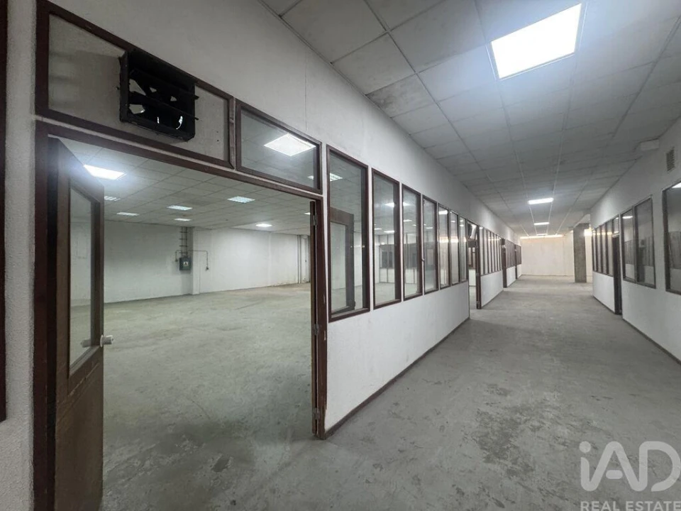 Armazém para Arrendamento em Camarate, Unhos e Apelação Foto 15