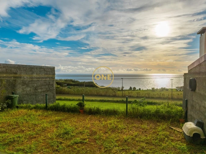 Moradia T3 para Venda em Feteiras Foto 14