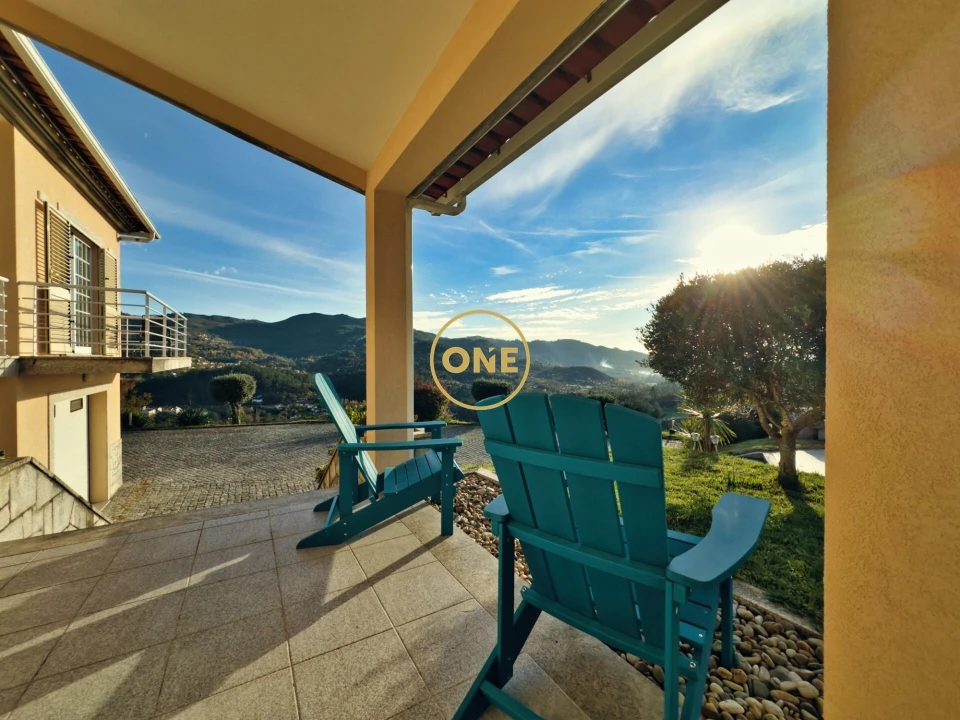 Moradia T4 para Venda em Valdreu Foto 5