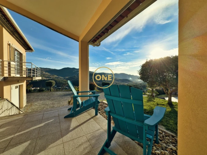 Moradia T4 para Venda em Valdreu Foto 5