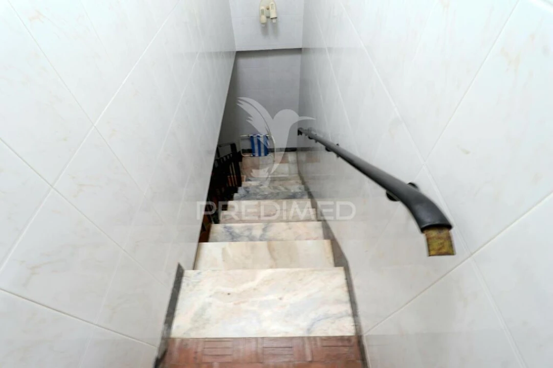 Moradia T3 para Venda em Olhão Foto 7