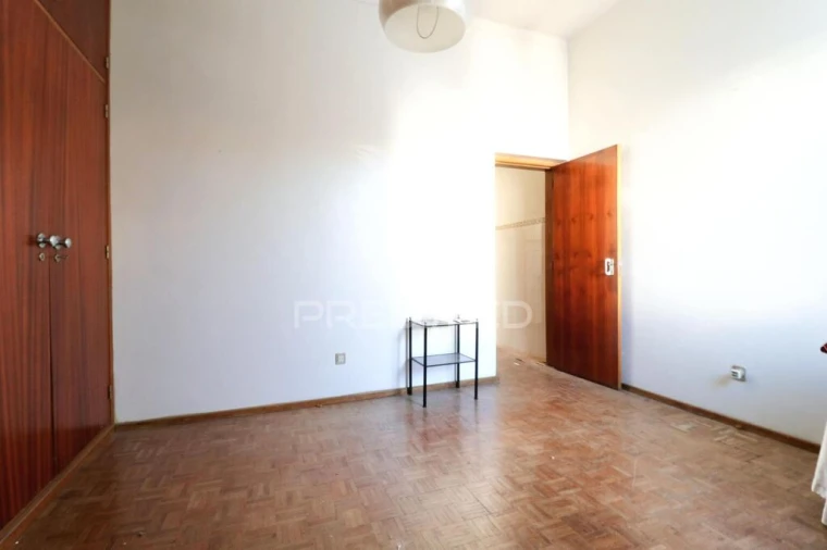 Moradia T3 para Venda em Olhão Foto 12