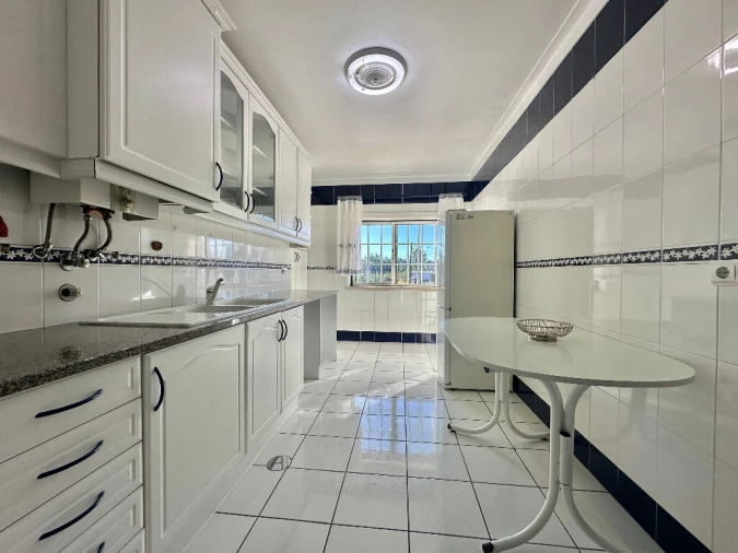 Apartamento T2 para Venda em Poiares (Santo Andre) Foto 3