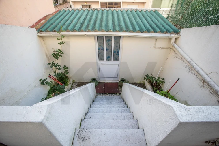 Moradia T2 para Venda em Penha de França Foto 44