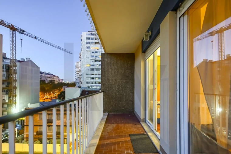 Apartamento T4 para Venda em São Domingos de Benfica Foto 12