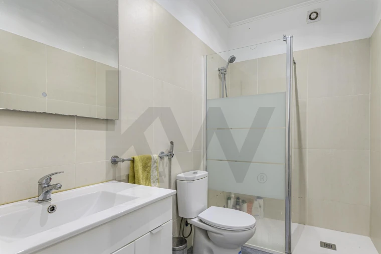 Apartamento T4 para Venda em São Domingos de Benfica Foto 6