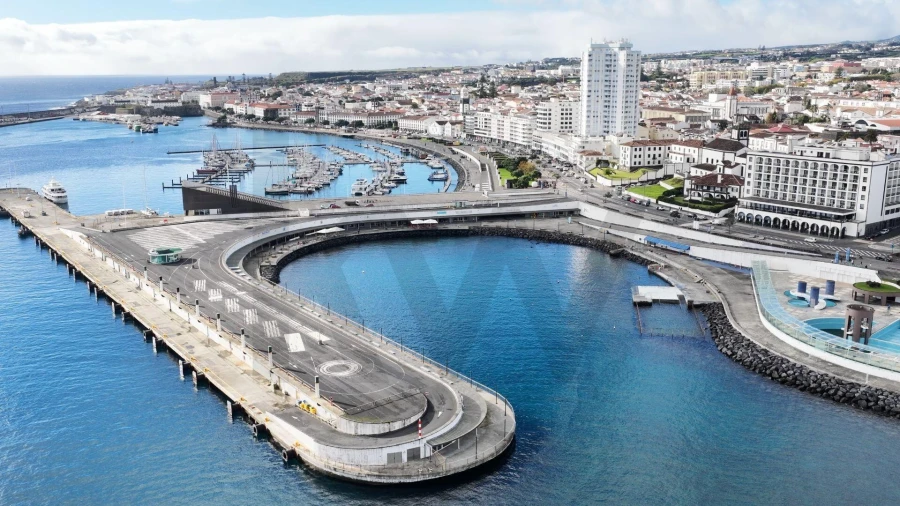 Moradia T4 para Venda em Ponta Delgada (São Pedro) Foto 5