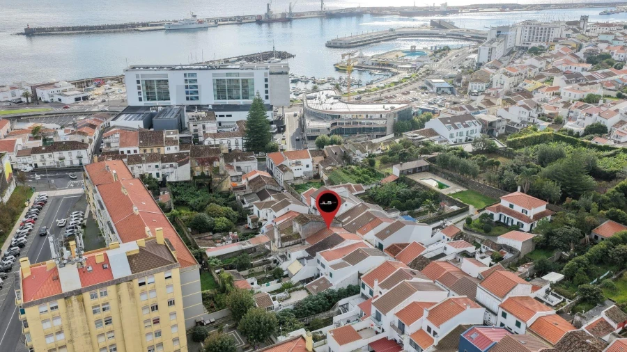 Moradia T4 para Venda em Ponta Delgada (São Pedro) Foto 25