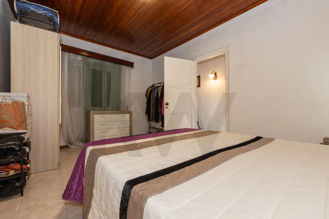 Moradia T4 para Venda em Ponta Delgada (São Pedro) Foto 8