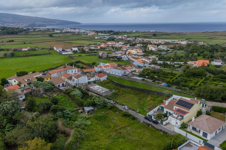 Moradia T2 para Venda em Fenais da Luz Foto 23