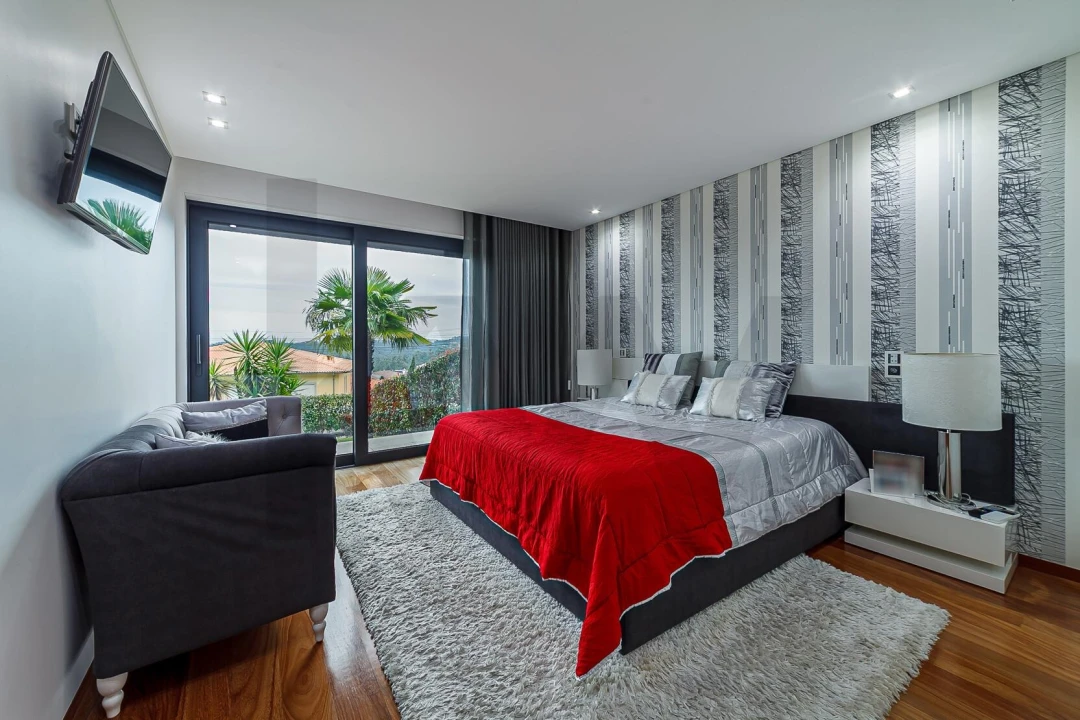 Moradia T4 para Venda em Milheiros de Poiares Foto 34