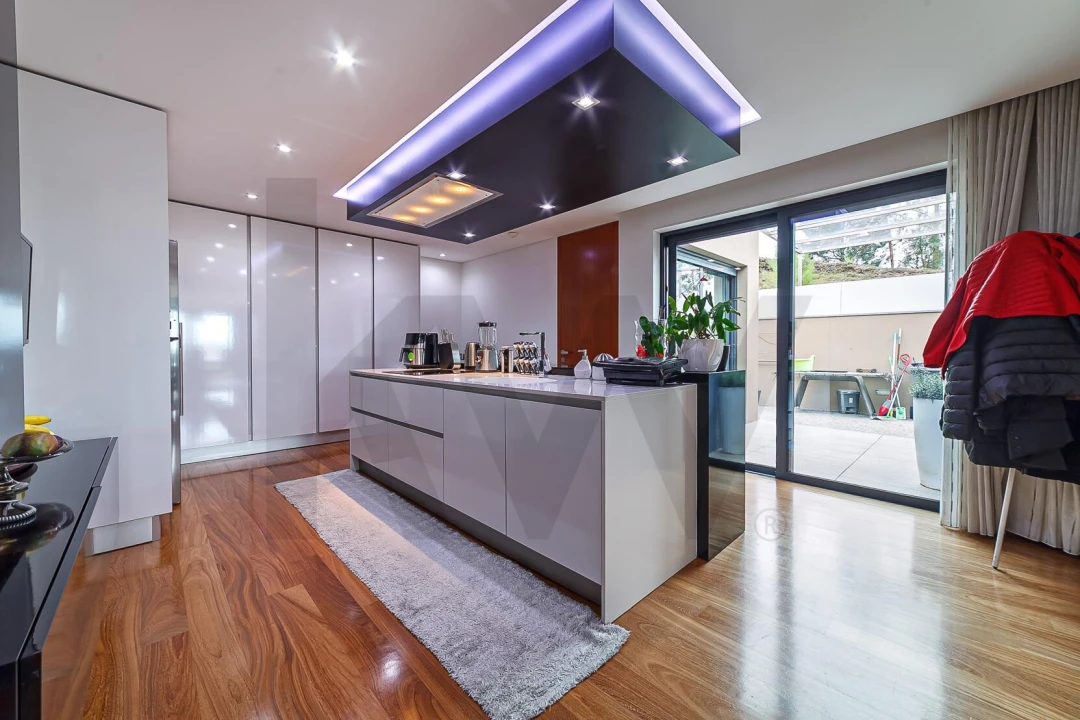 Moradia T4 para Venda em Milheiros de Poiares Foto 22