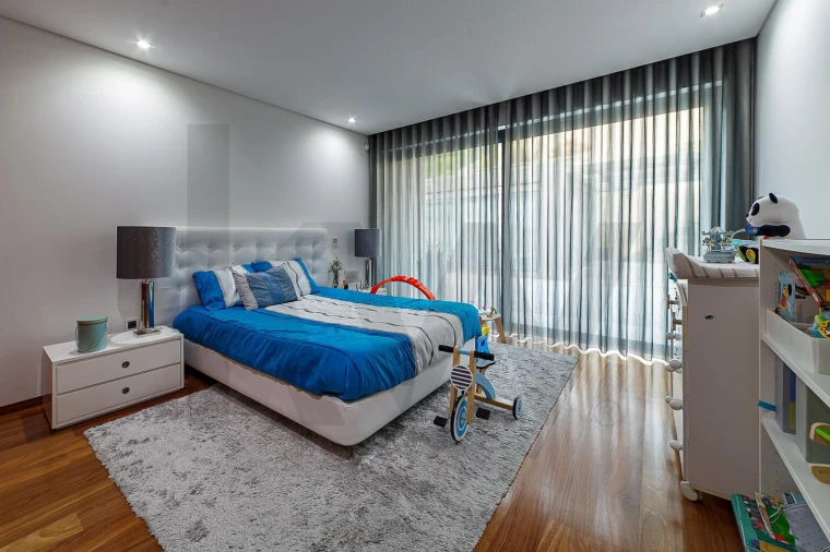 Moradia T4 para Venda em Milheiros de Poiares Foto 11