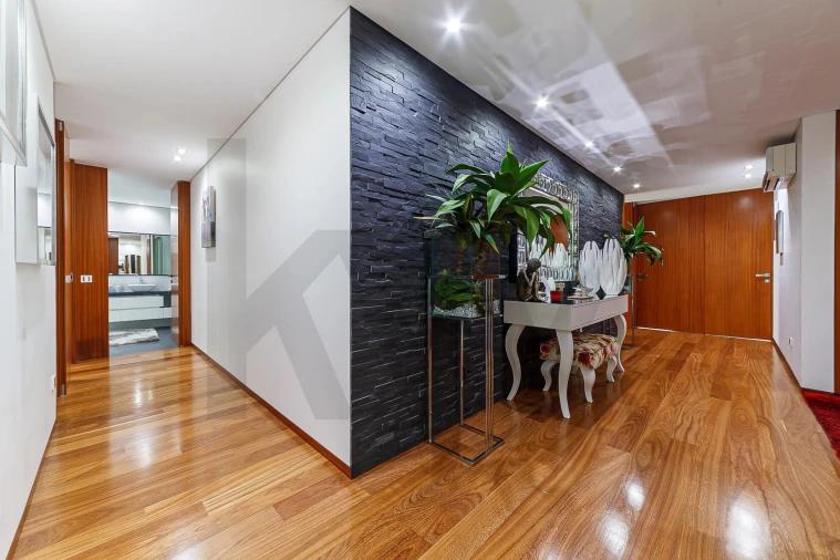 Moradia T4 para Venda em Milheiros de Poiares Foto 13