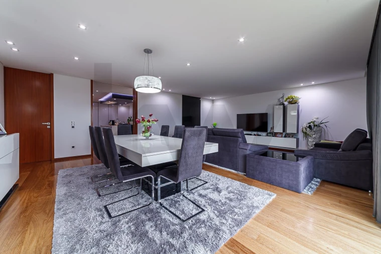 Moradia T4 para Venda em Milheiros de Poiares Foto 33