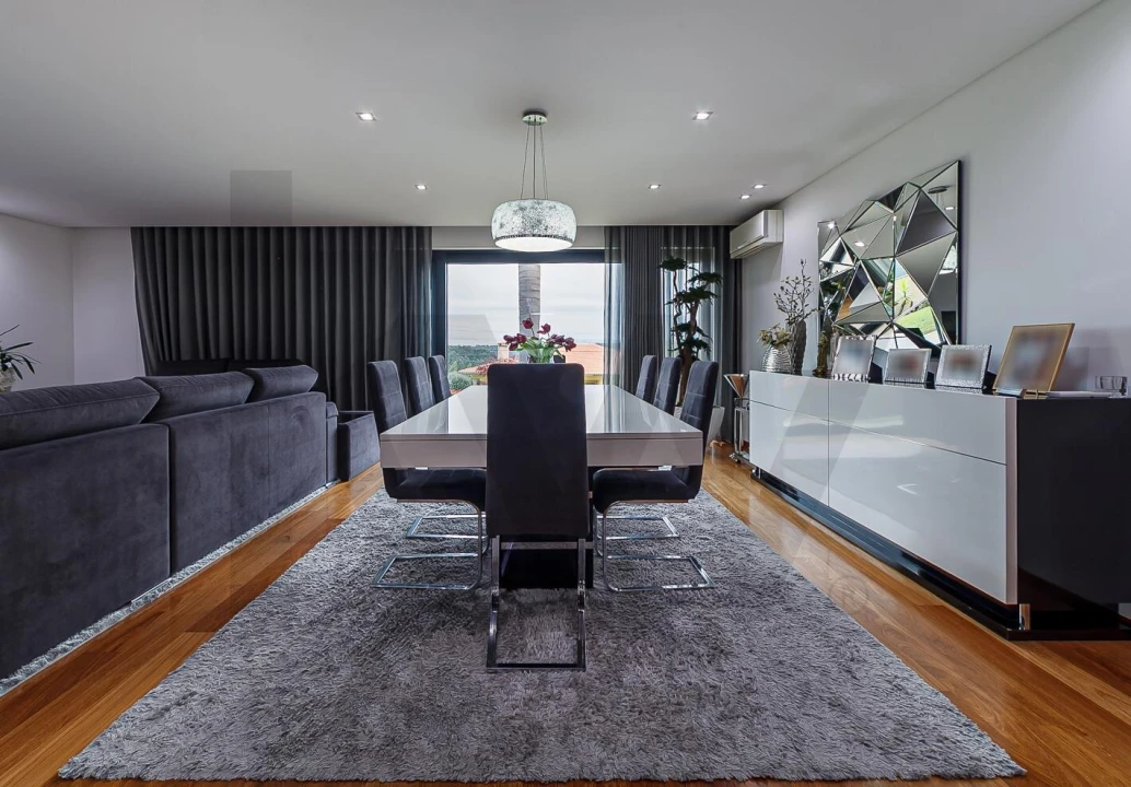 Moradia T4 para Venda em Milheiros de Poiares Foto 26