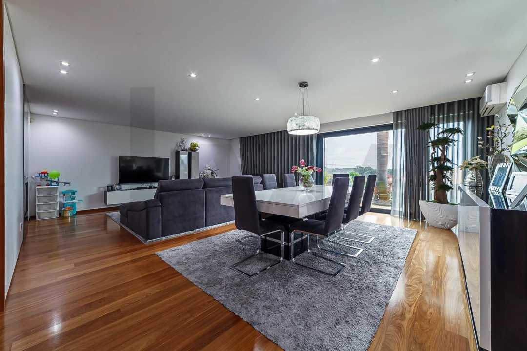 Moradia T4 para Venda em Milheiros de Poiares Foto 21