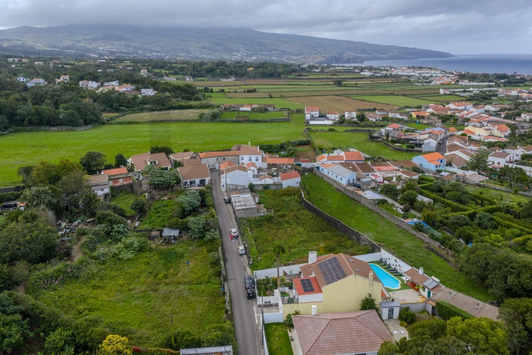 Moradia T2 para Venda em Fenais da Luz Foto 21