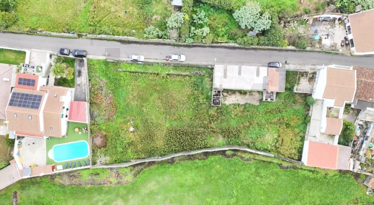 Moradia T2 para Venda em Fenais da Luz Foto 19