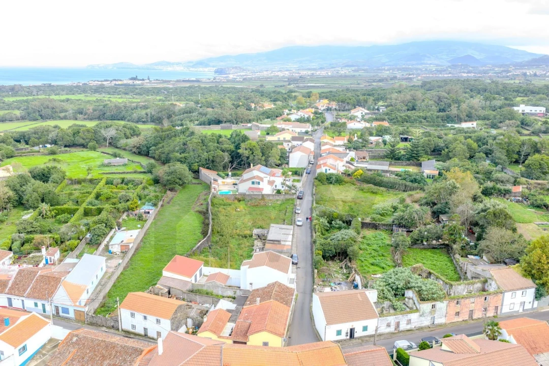 Moradia T2 para Venda em Fenais da Luz Foto 30