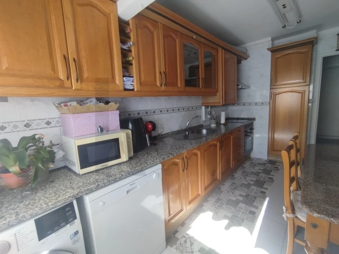 Apartamento T2 para Venda em Amora Foto 4