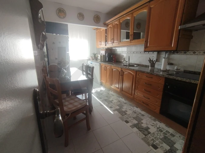 Apartamento T2 para Venda em Amora Foto 5