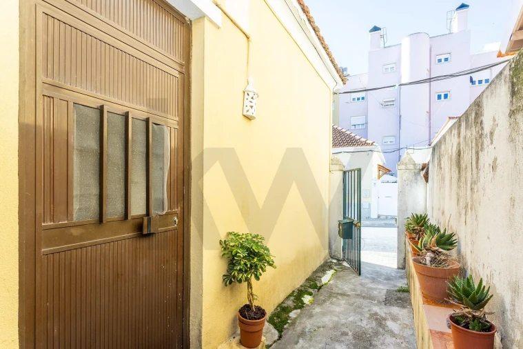 Moradia T2 para Venda em Areeiro Foto 2