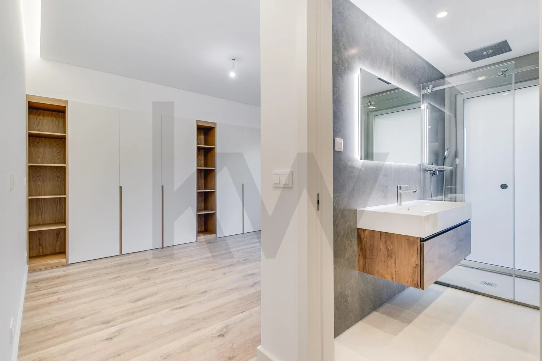 Moradia T5 para Venda em Almada, Cova da Piedade, Pragal e Cacilhas Foto 33