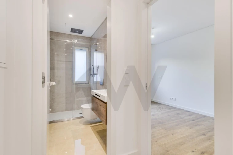 Moradia T5 para Venda em Almada, Cova da Piedade, Pragal e Cacilhas Foto 16