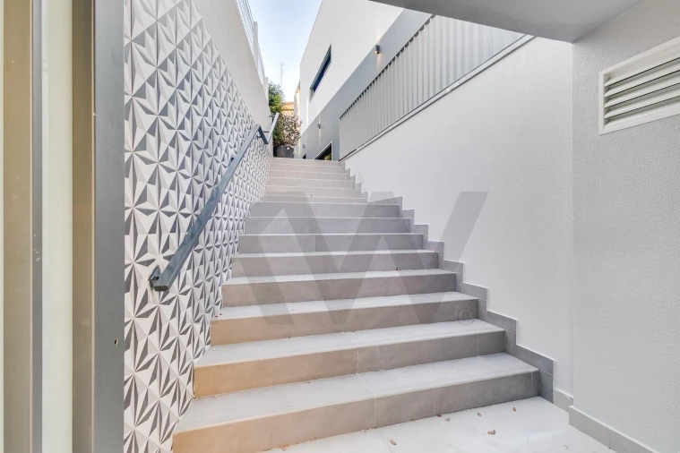 Moradia T5 para Venda em Almada, Cova da Piedade, Pragal e Cacilhas