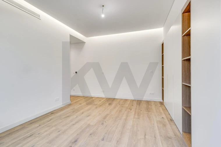 Moradia T5 para Venda em Almada, Cova da Piedade, Pragal e Cacilhas Foto 39