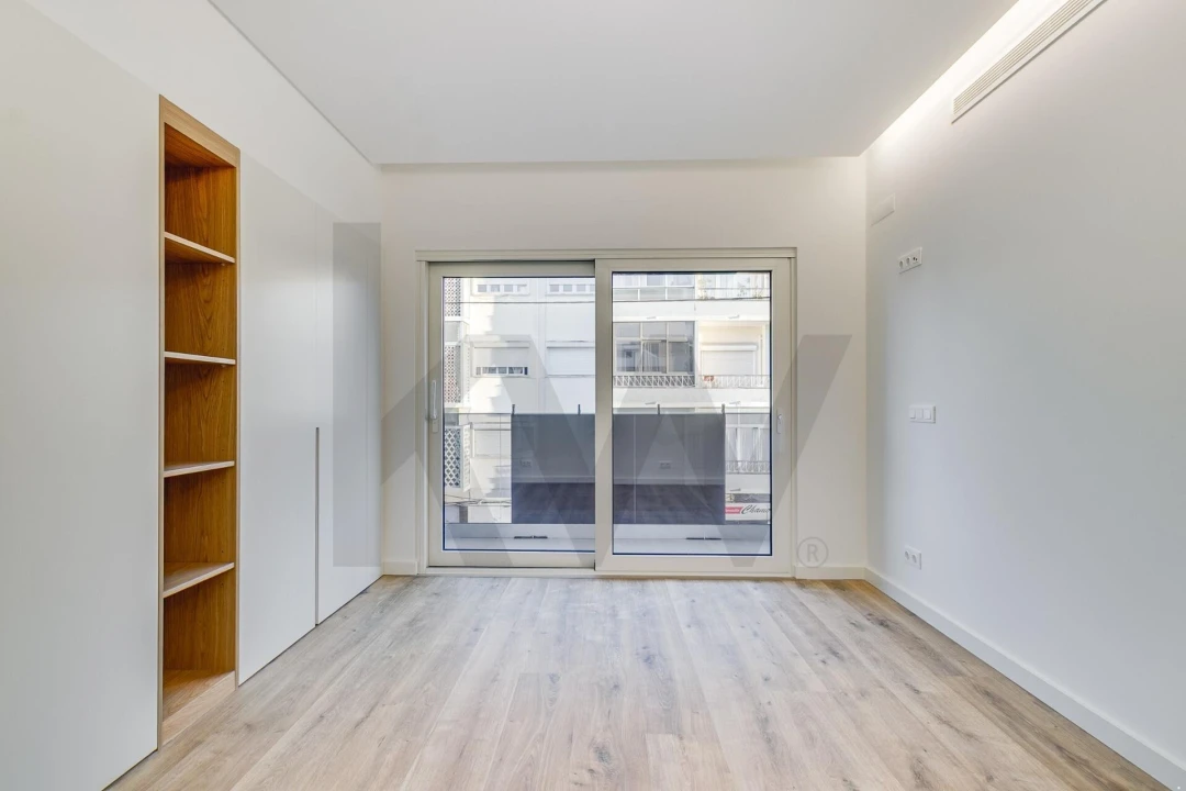 Moradia T5 para Venda em Almada, Cova da Piedade, Pragal e Cacilhas Foto 36