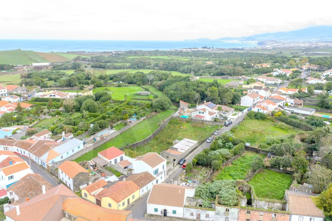 Moradia T2 para Venda em Fenais da Luz Foto 27