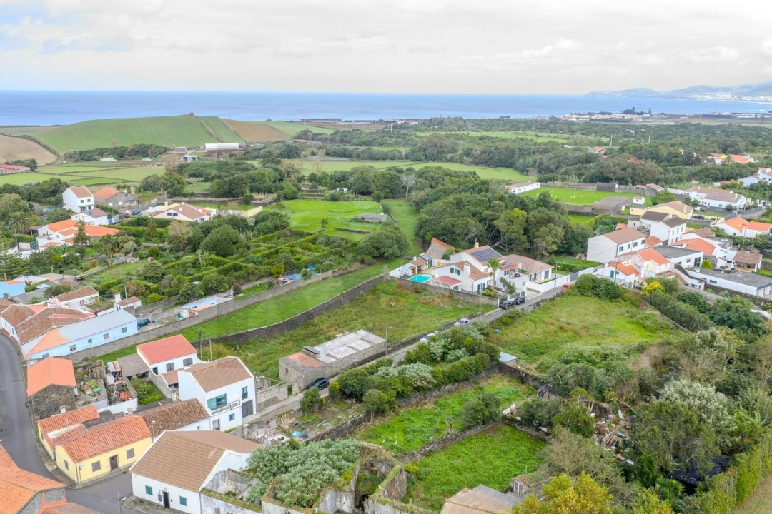 Moradia T2 para Venda em Fenais da Luz Foto 25