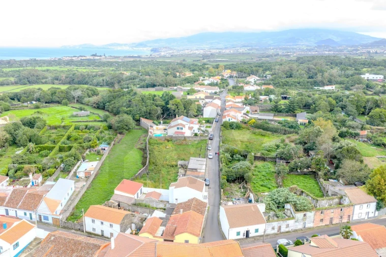 Moradia T2 para Venda em Fenais da Luz Foto 27