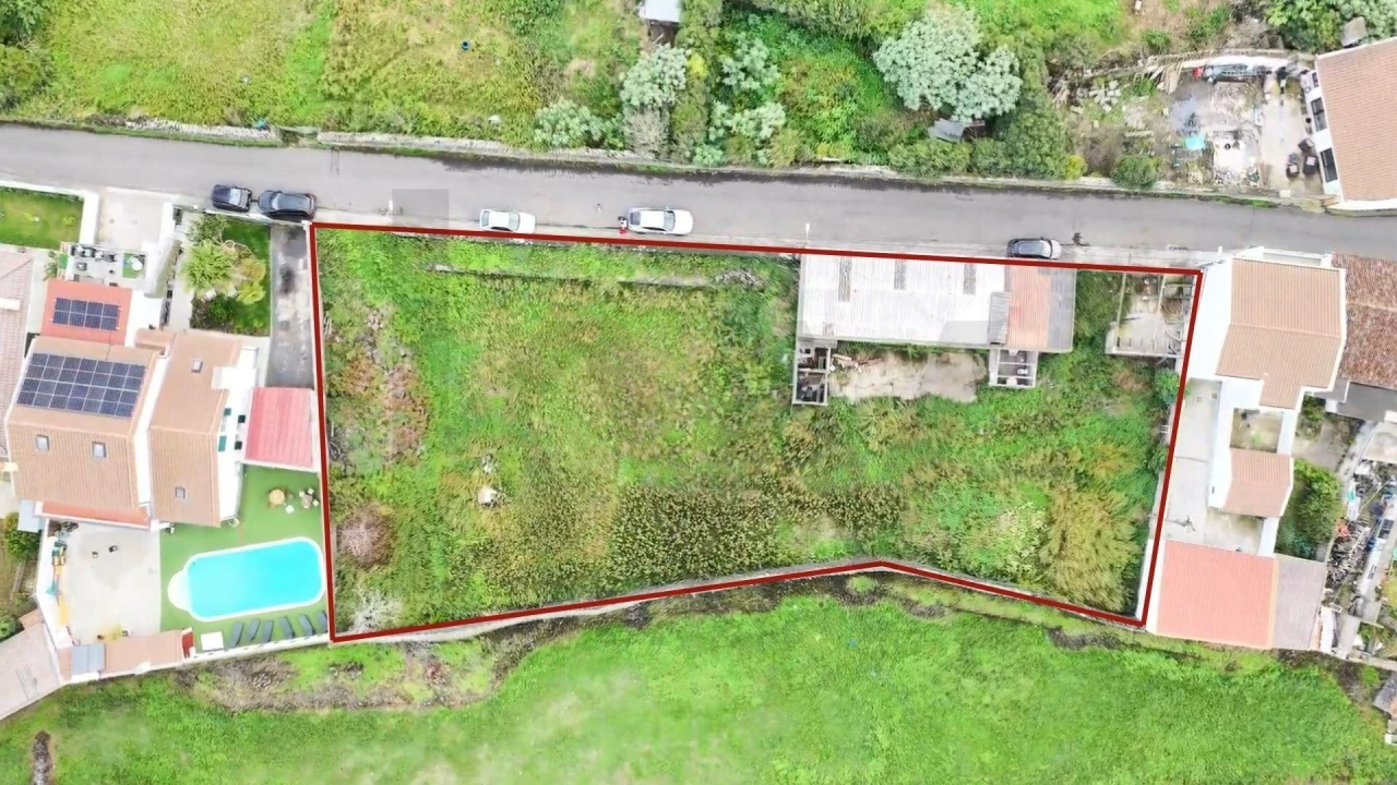 Moradia T2 para Venda em Fenais da Luz Foto 17