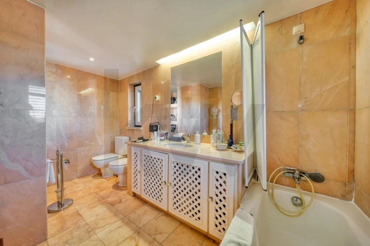 Moradia T4 para Venda em Marvila, Ribeira Santarém, São Salvador, São Nicolau Foto 29