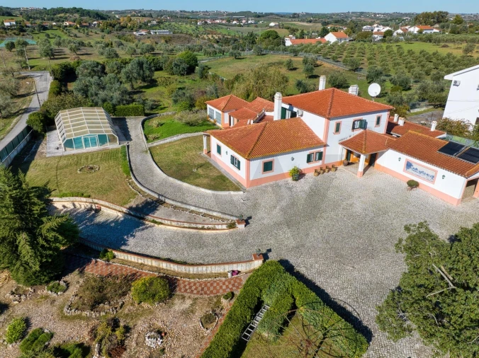 Moradia T4 para Venda em Marvila, Ribeira Santarém, São Salvador, São Nicolau Foto 5