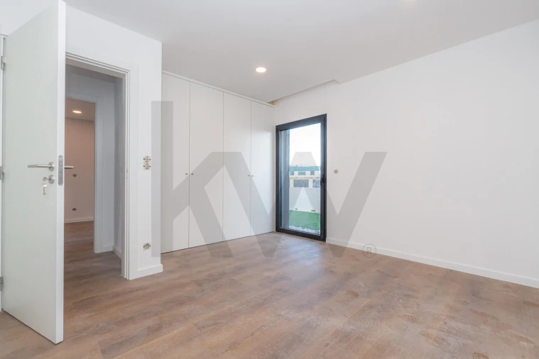 Apartamento T2 para Venda em Santo Antonio dos Olivais Foto 21