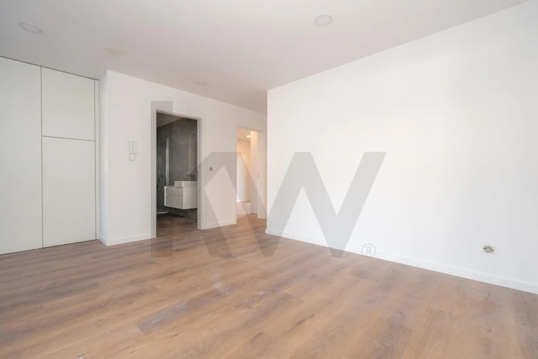 Apartamento T2 para Venda em Santo Antonio dos Olivais Foto 12