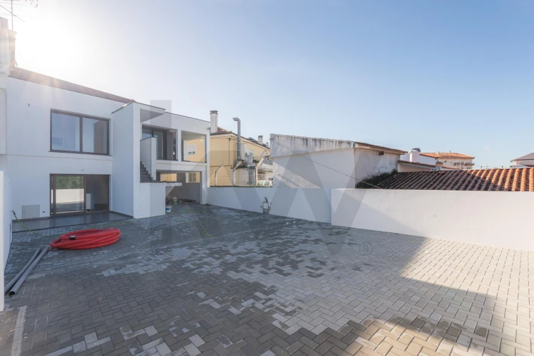 Apartamento T2 para Venda em Santo Antonio dos Olivais Foto 27