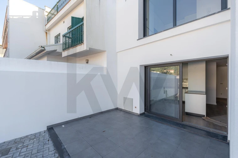 Apartamento T2 para Venda em Santo Antonio dos Olivais Foto 5